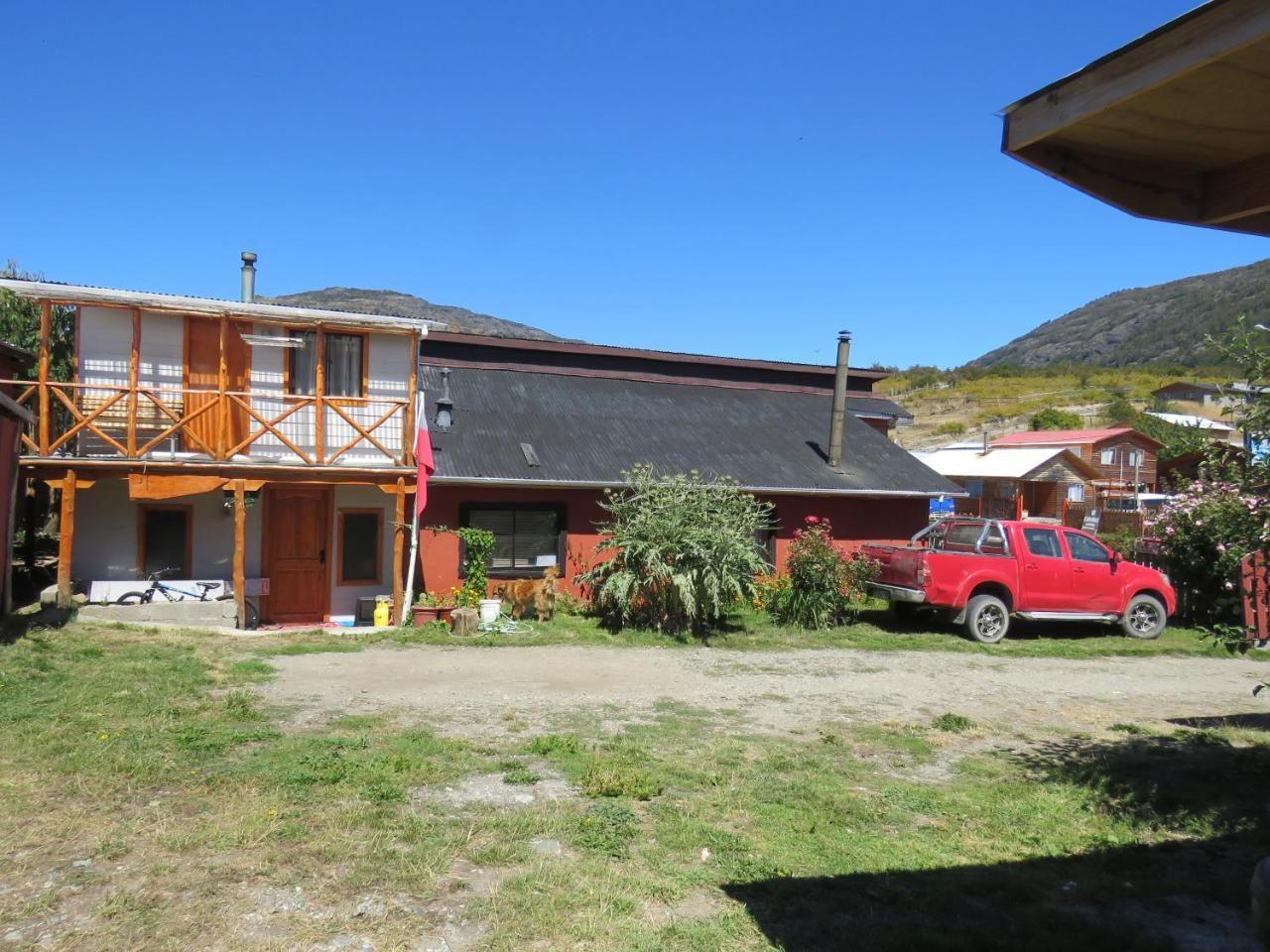 Hostal Y Cabanas Peumayen Puerto Guadal Exterior foto